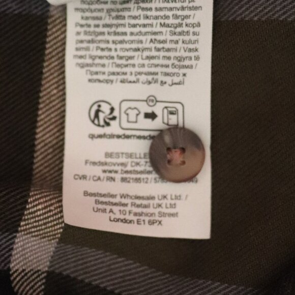 Produkt Green Flannel XL Buttoned Plaid Pocket Long Sleeve Thick Sweater T-Shirt - Picture 15 of 15